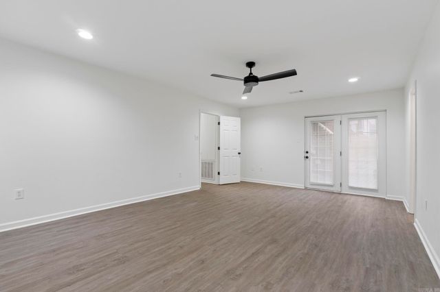 301 White Blossom Circle, Bryant, AR 72022