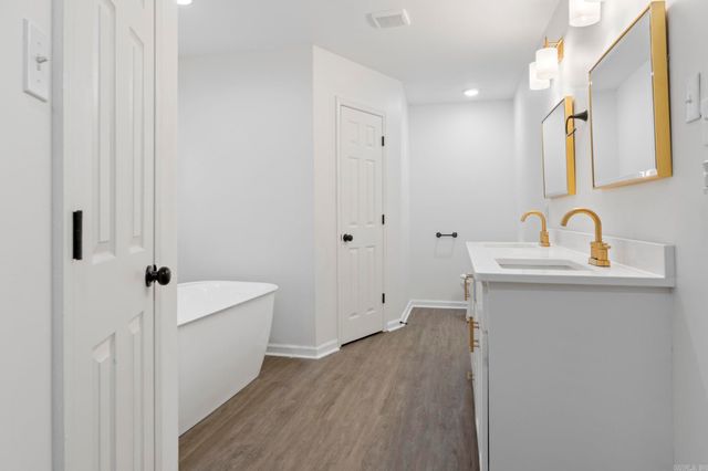 301 White Blossom Circle, Bryant, AR 72022