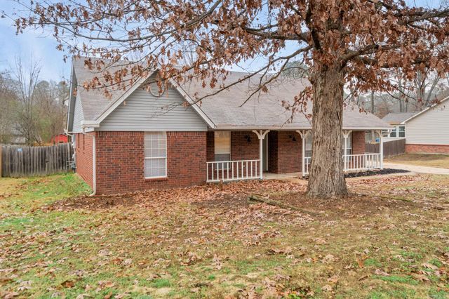 301 White Blossom Circle, Bryant, AR 72022
