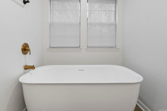 301 White Blossom Circle, Bryant, AR 72022