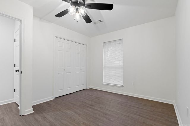 301 White Blossom Circle, Bryant, AR 72022