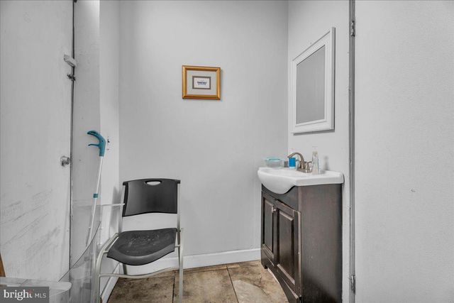 483 ROUTE 38 W, Maple Shade, NJ 08052
