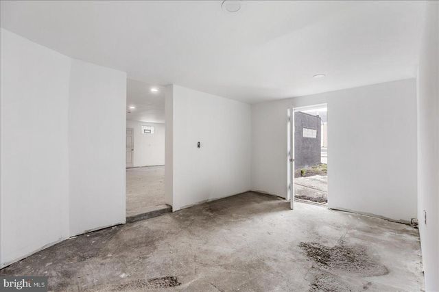 806 POWELL AVE, Darby, PA 19023