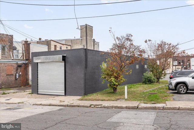 806 POWELL AVE, Darby, PA 19023