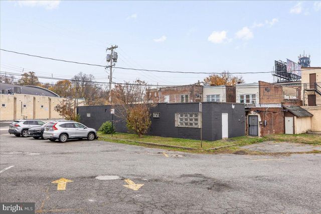 806 POWELL AVE, Darby, PA 19023