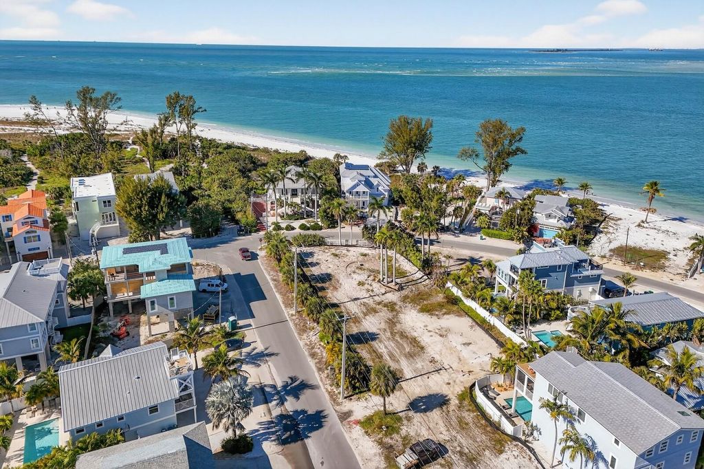 812 N BAY BOULEVARD, ANNA MARIA, FL 34216 — photo 5