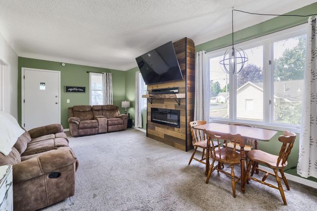 1211 3rd Street E, Hastings, MN 55033