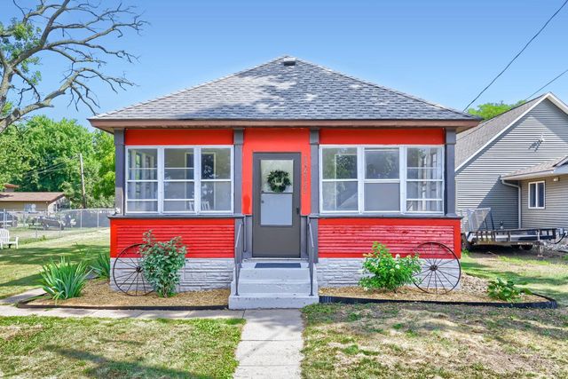 1211 3rd Street E, Hastings, MN 55033