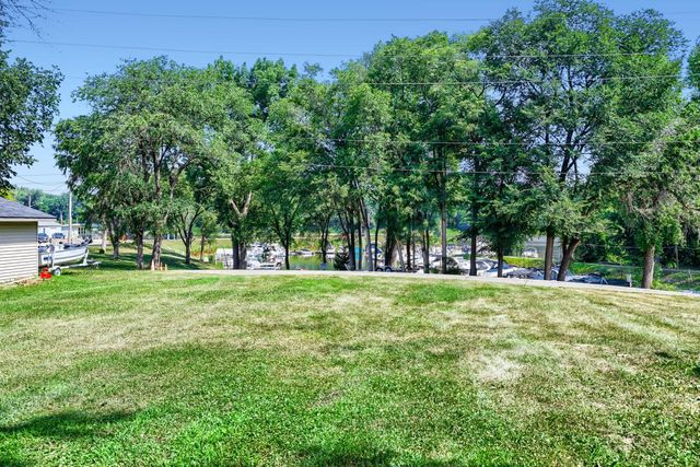 1211 3rd Street E, Hastings, MN 55033
