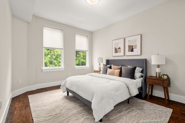 10 St George 301, Boston, MA 02118