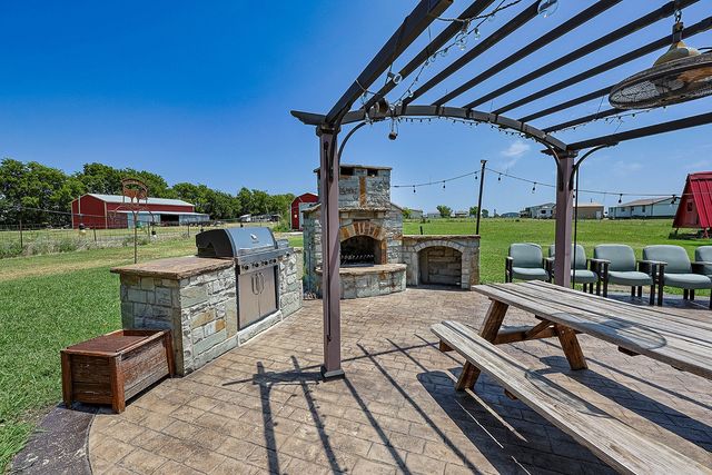 2747 FM 547, Farmersville, TX 75442