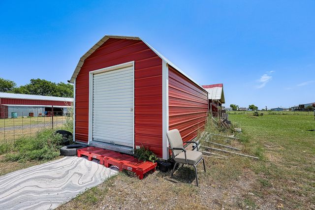 2747 FM 547, Farmersville, TX 75442