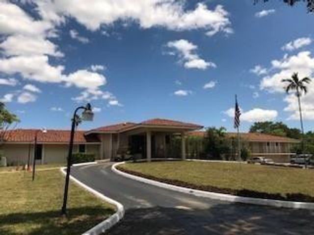 4158 Inverrary Drive 404, Lauderhill, FL 33319