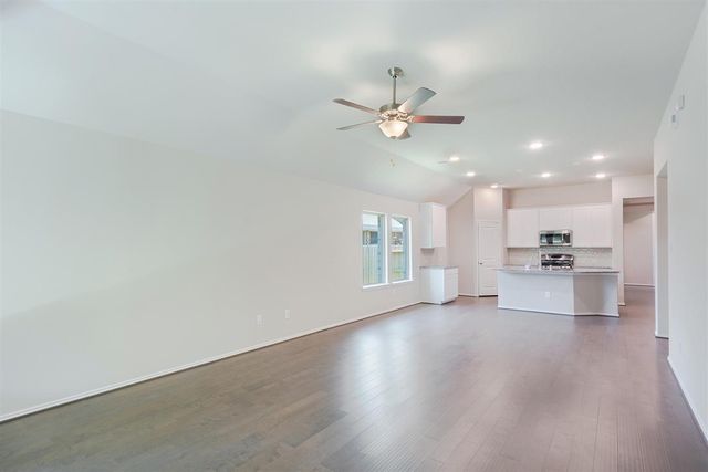 553 Timber Voyage Court, Conroe, TX 77304