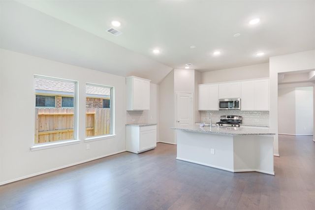 553 Timber Voyage Court, Conroe, TX 77304