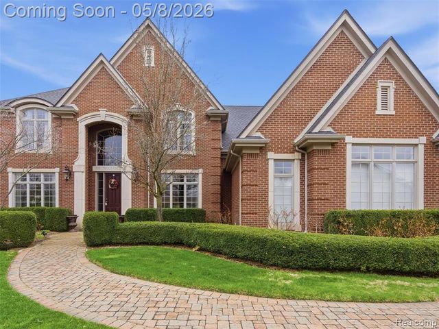 3881 Trout Creek Lane, Oakland, MI 48363