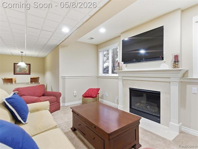3881 Trout Creek Lane, Oakland, MI 48363