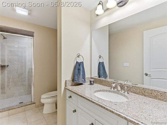 3881 Trout Creek Lane, Oakland, MI 48363