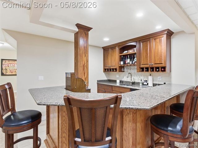 3881 Trout Creek Lane, Oakland, MI 48363