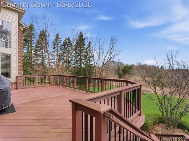 3881 Trout Creek Lane, Oakland, MI 48363