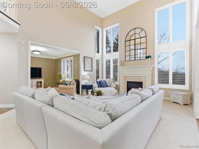 3881 Trout Creek Lane, Oakland, MI 48363