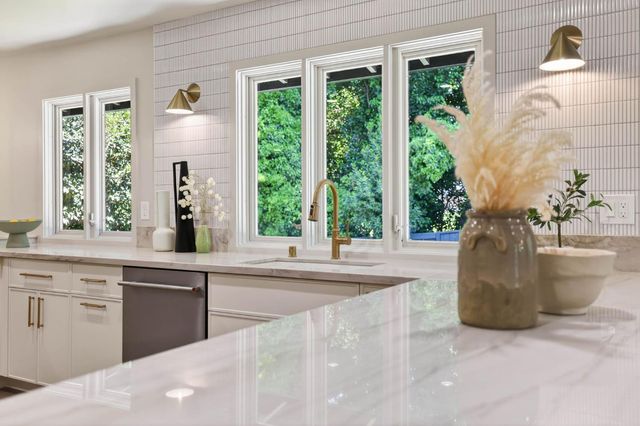 950 Somersby Way, Sacramento, CA 95864