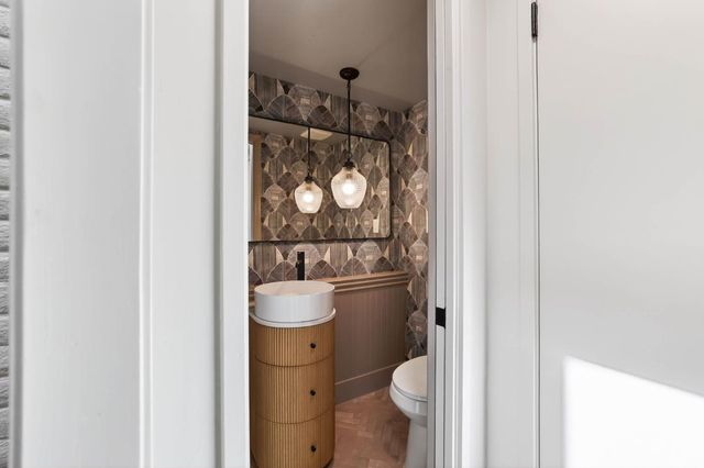 950 Somersby Way, Sacramento, CA 95864