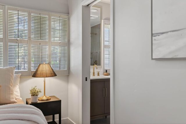 950 Somersby Way, Sacramento, CA 95864