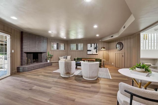 950 Somersby Way, Sacramento, CA 95864