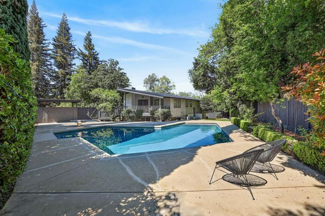 950 Somersby Way, Sacramento, CA 95864