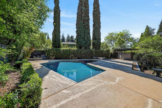 950 Somersby Way, Sacramento, CA 95864