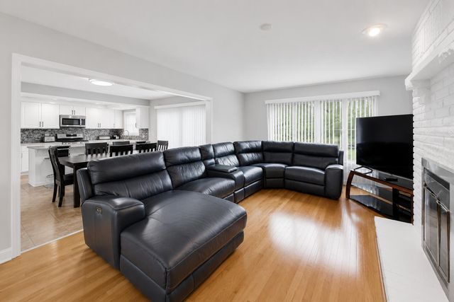 2116 Ridge Road, Highland, IN 46322