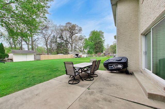 2116 Ridge Road, Highland, IN 46322