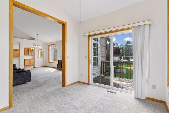 2485 Prairie Oak Trail, Woodbury, MN 55125