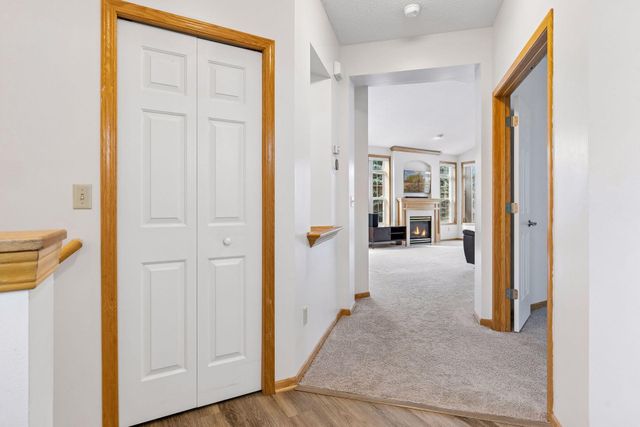 2485 Prairie Oak Trail, Woodbury, MN 55125