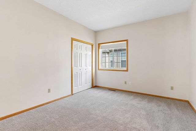 2485 Prairie Oak Trail, Woodbury, MN 55125