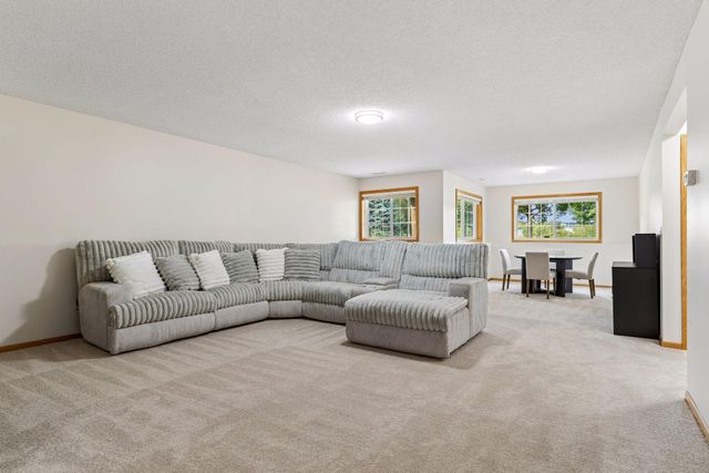 2485 Prairie Oak Trail, Woodbury, MN 55125