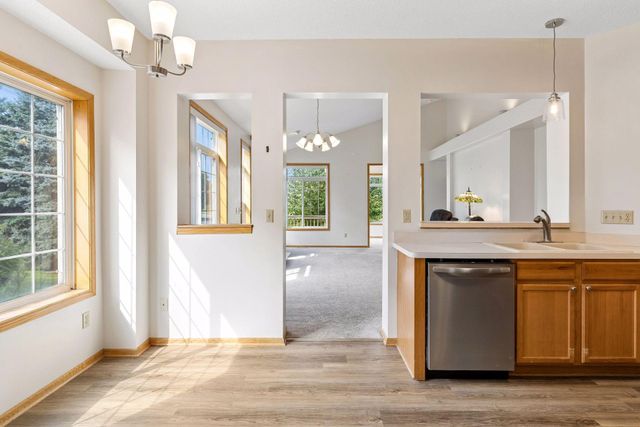 2485 Prairie Oak Trail, Woodbury, MN 55125