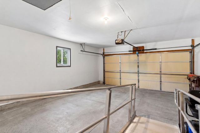2485 Prairie Oak Trail, Woodbury, MN 55125
