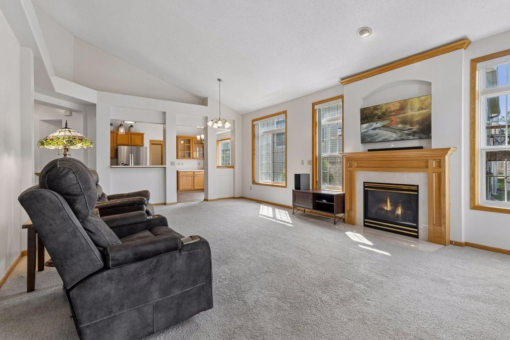 2485 Prairie Oak Trail, Woodbury, MN 55125 — photo 3