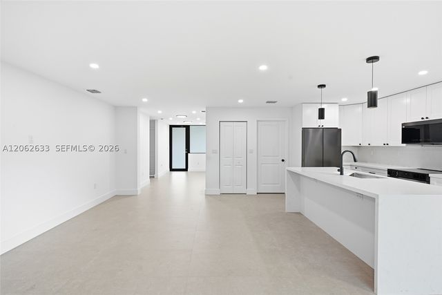 6421 SW 59th Ave, South Miami, FL 33143