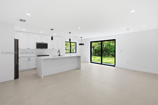 6421 SW 59th Ave, South Miami, FL 33143