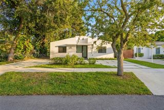 6421 SW 59th Ave, South Miami, FL 33143