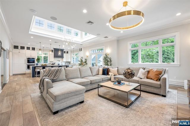 151 West End Avenue, Ridgewood, NJ 07450
