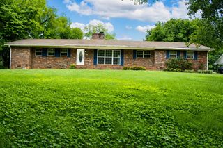 814 Cedar Springs Road, Athens, TN 37303