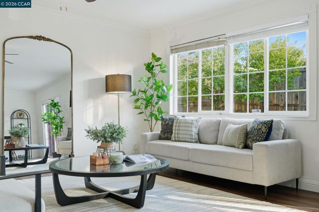 2313 Panoramic Dr, Concord, CA 94520