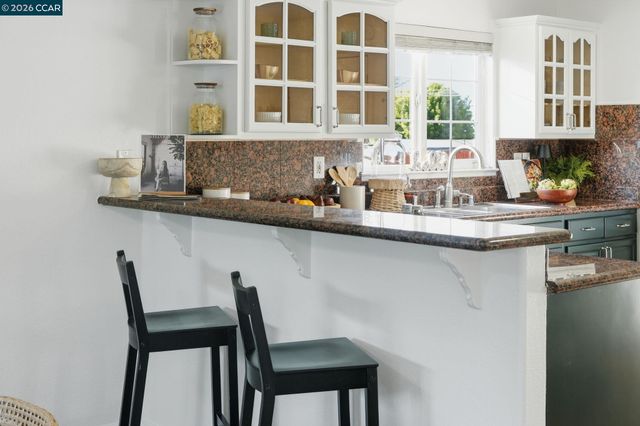 2313 Panoramic Dr, Concord, CA 94520