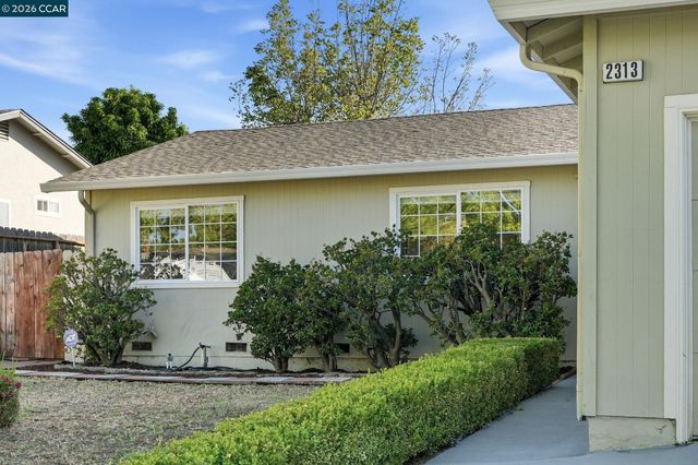 2313 Panoramic Dr, Concord, CA 94520