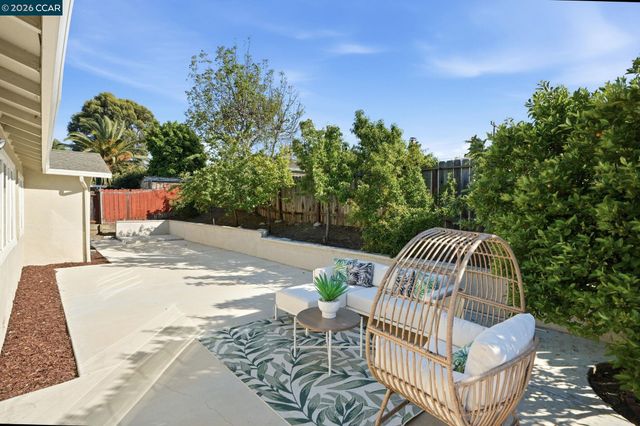 2313 Panoramic Dr, Concord, CA 94520