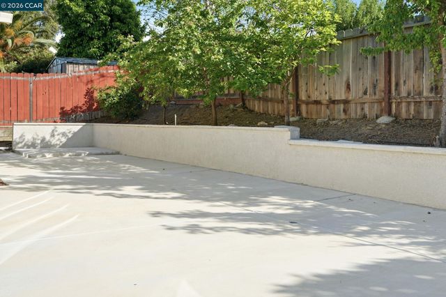 2313 Panoramic Dr, Concord, CA 94520